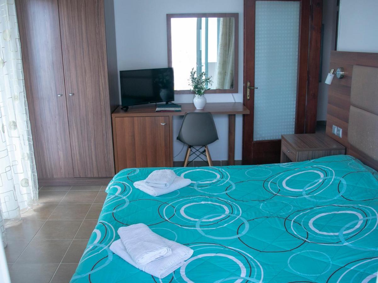 Maria Apartments Paralia Dionysiou Buitenkant foto