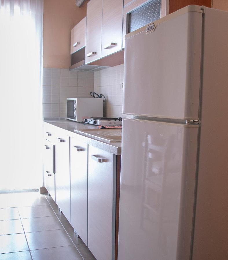 Maria Apartments Paralia Dionysiou Buitenkant foto