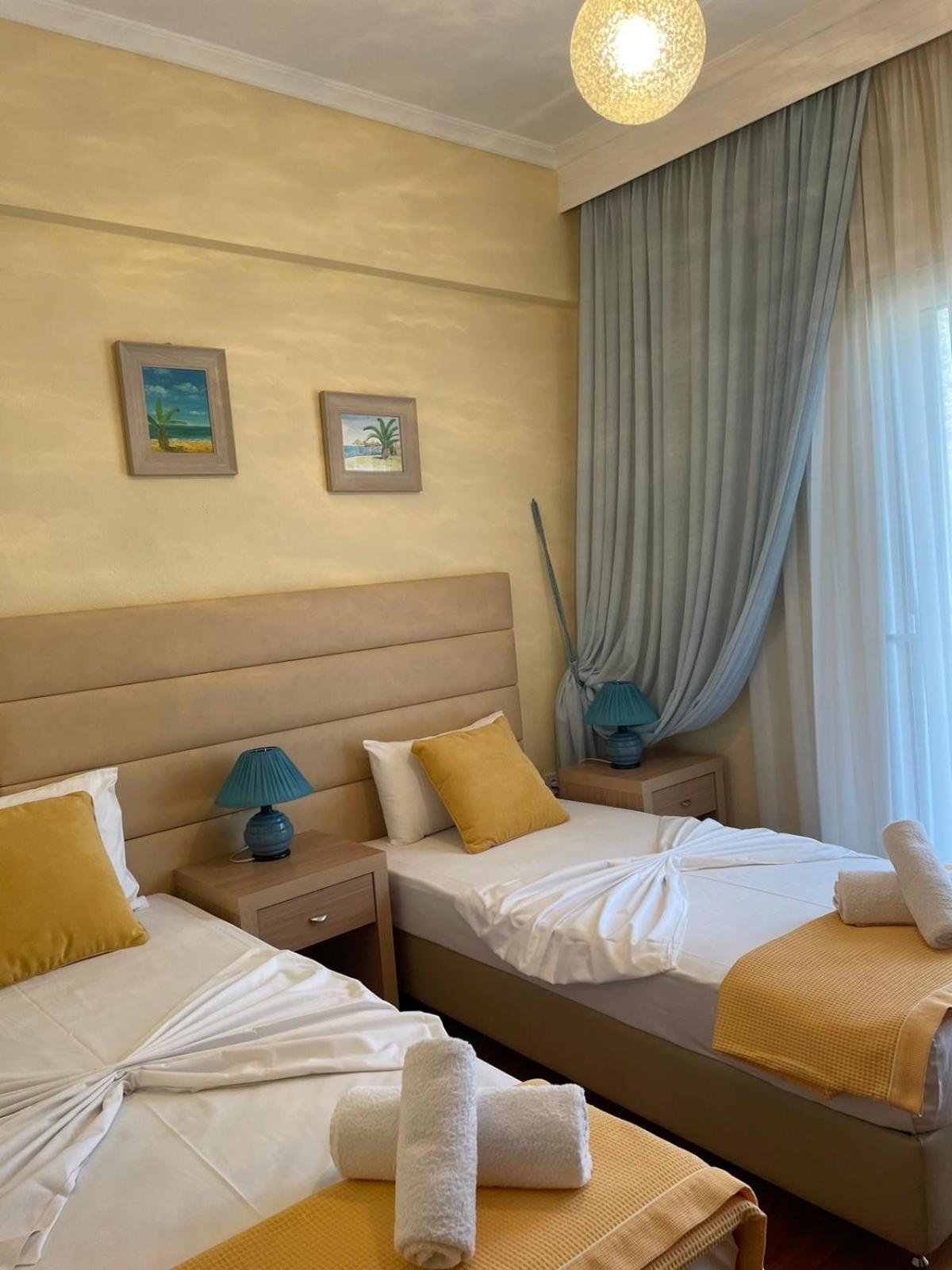 Maria Apartments Paralia Dionysiou Buitenkant foto