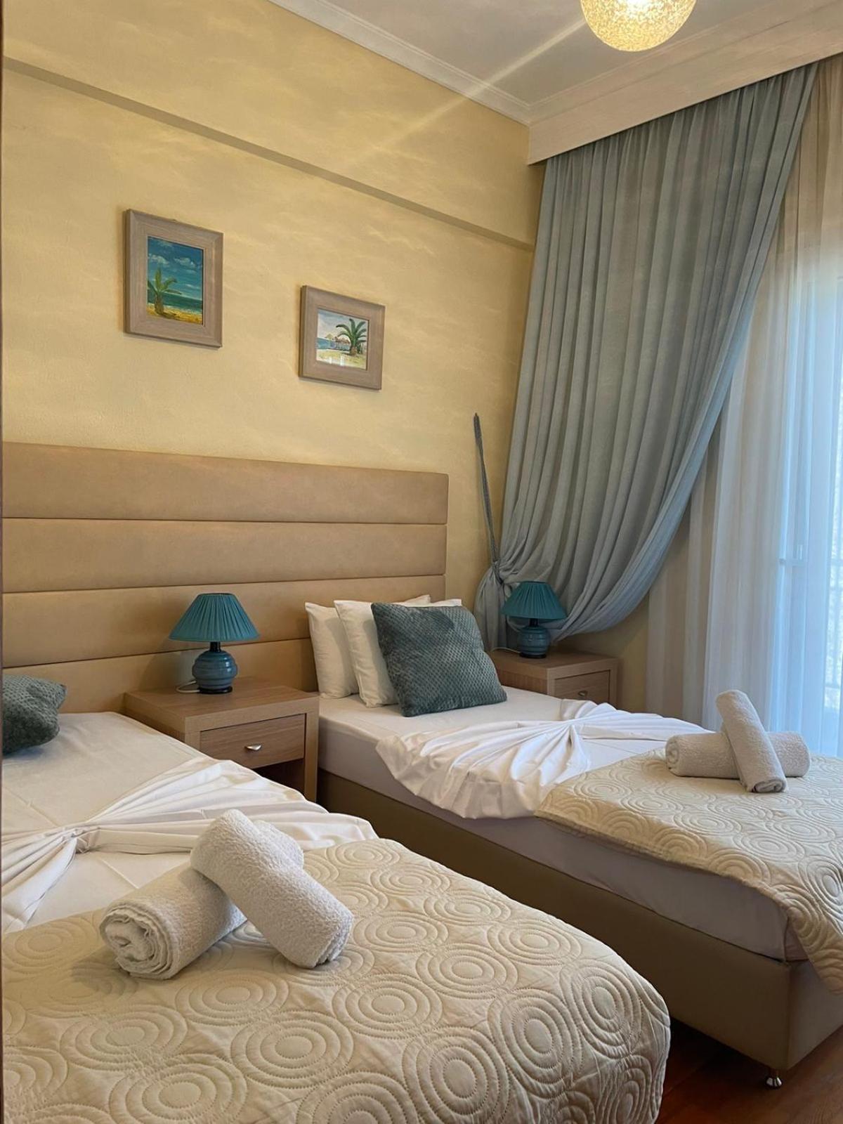 Maria Apartments Paralia Dionysiou Buitenkant foto