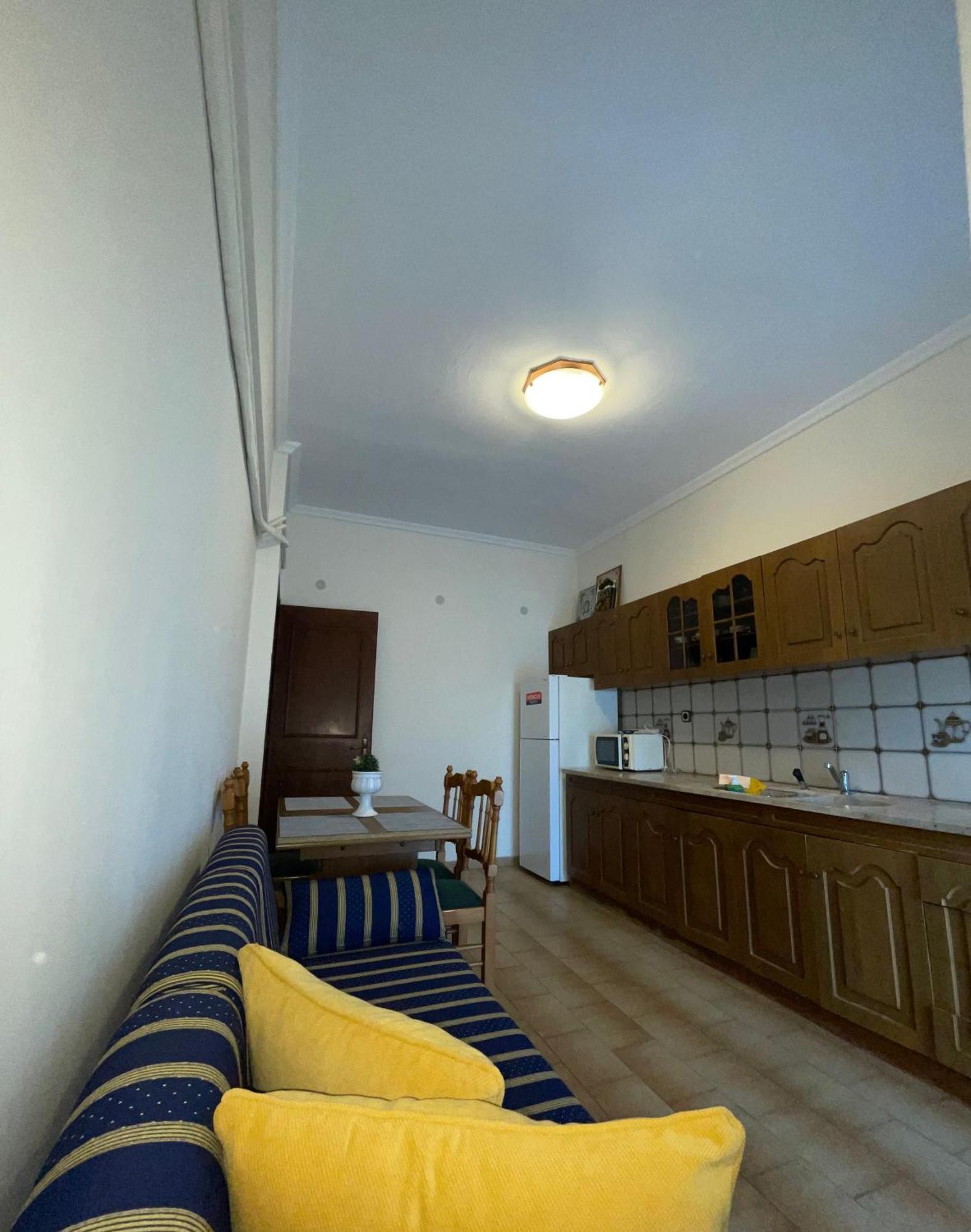 Maria Apartments Paralia Dionysiou Buitenkant foto