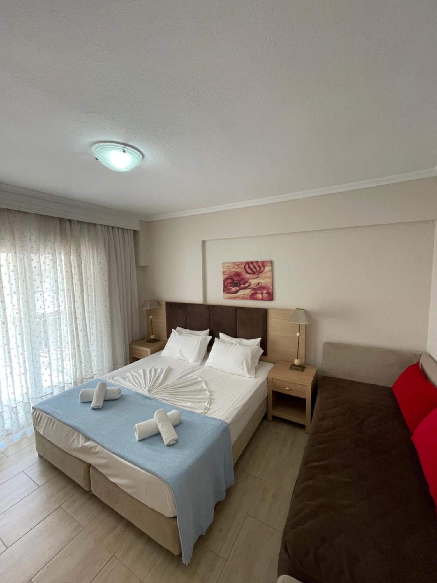 Maria Apartments Paralia Dionysiou Buitenkant foto