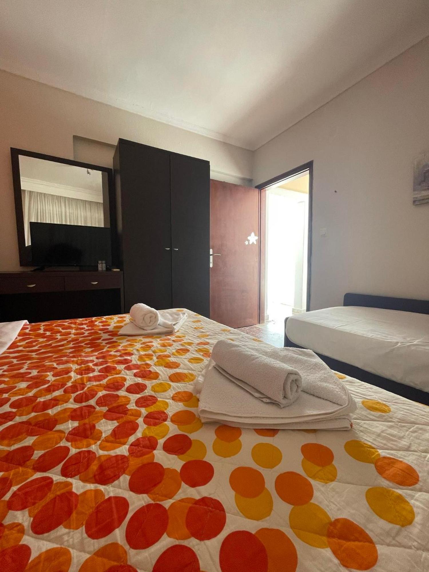 Maria Apartments Paralia Dionysiou Buitenkant foto